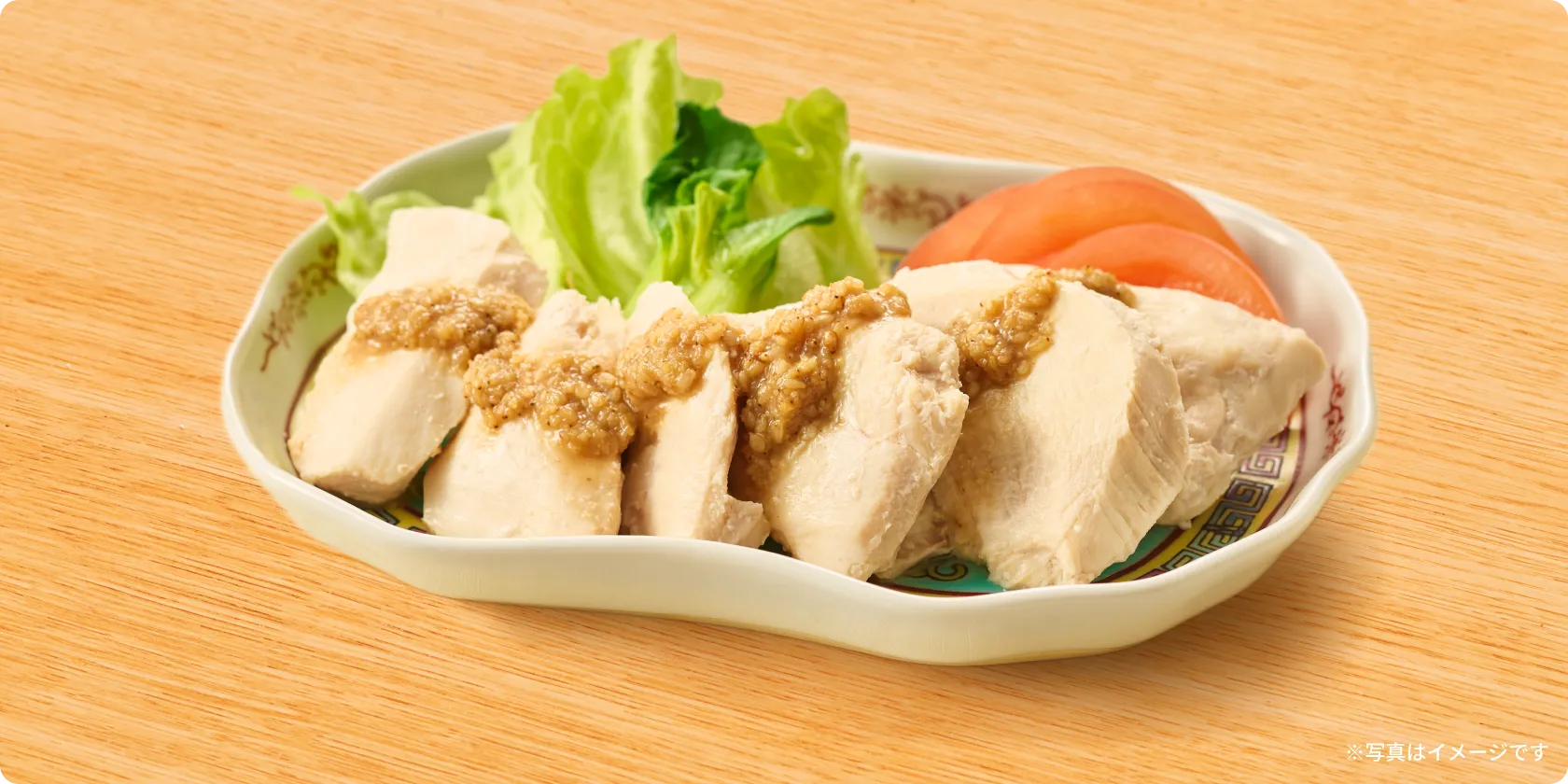 蒸し鶏のごまソースがけ